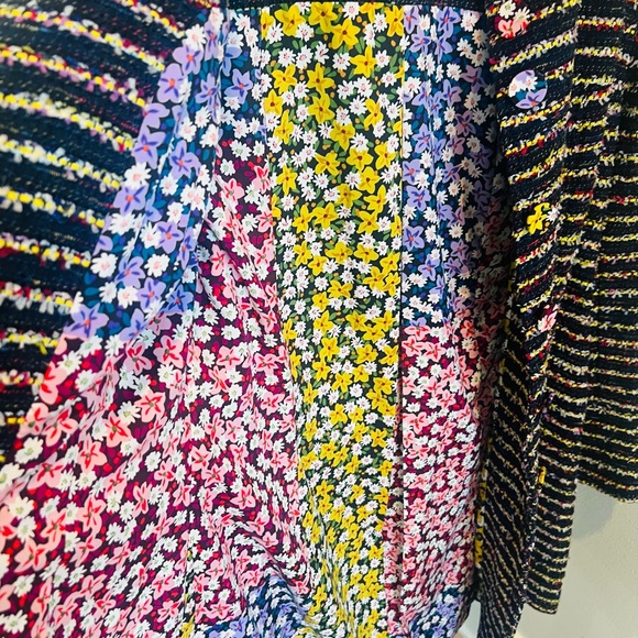 Cabi Womans Navy Headline Topper Multi Stripe Flower Accent Tweed Coat Size 8 - Picture 5 of 8